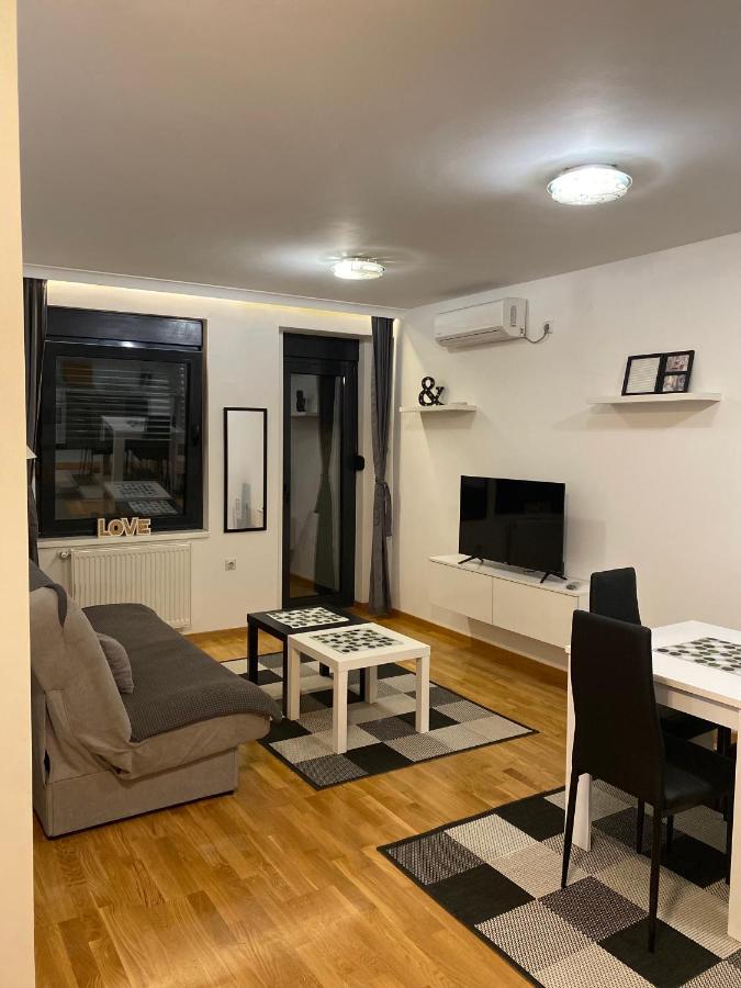 Family Home Nis , Free Parking Buitenkant foto